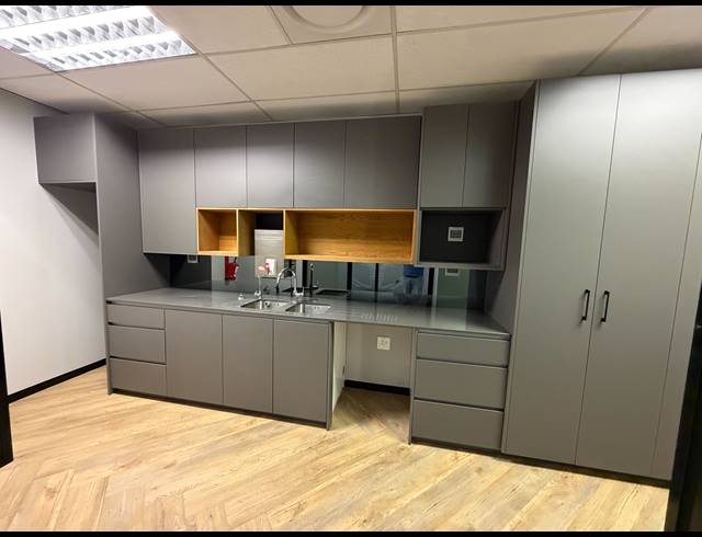 798.90M² BUILDING TO LET IN CAPE TOWN CITY CENTRE
